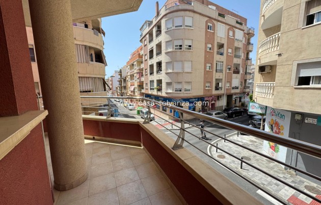 Resale - Apartment / flat - Torrevieja - Costa Blanca