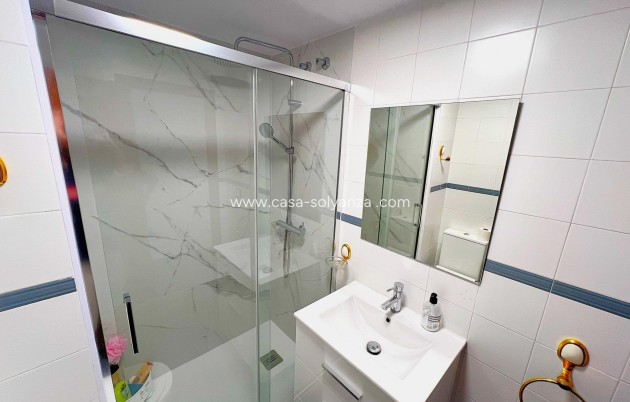 Reventa - Apartamento / piso - Torrevieja - Center