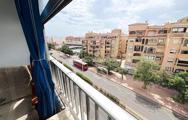 Reventa - Apartamento / piso - Torrevieja - Center