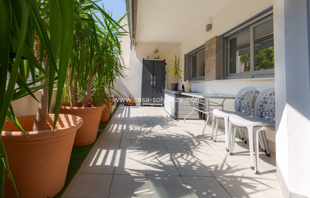 Resale - Apartment / flat - Torrevieja - Costa Blanca