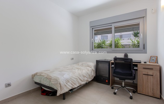 Resale - Apartment / flat - Torrevieja - Costa Blanca