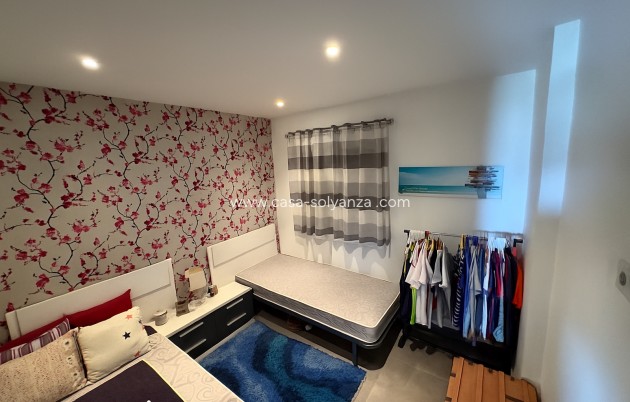 Resale - Apartment / flat - Torrevieja - Costa Blanca