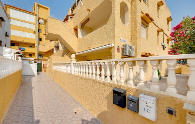 Resale - Apartment / flat - Torrevieja - La Mata