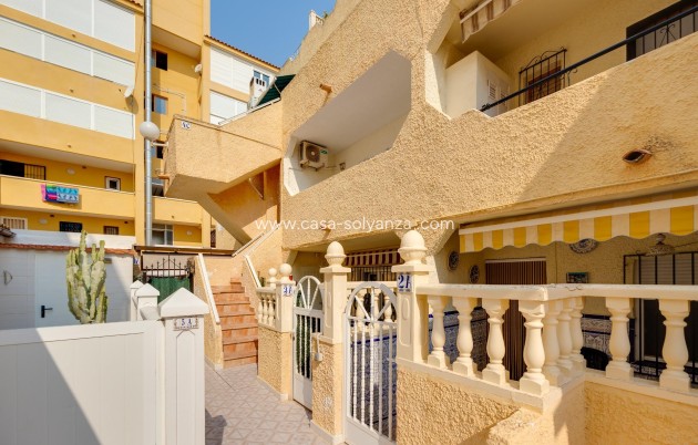 Resale - Apartment / flat - Torrevieja - La Mata