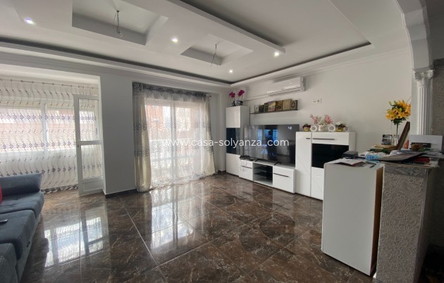 Resale - Apartment / flat - Torrevieja - Center