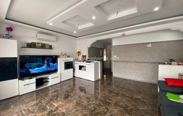 Resale - Apartment / flat - Torrevieja - Center