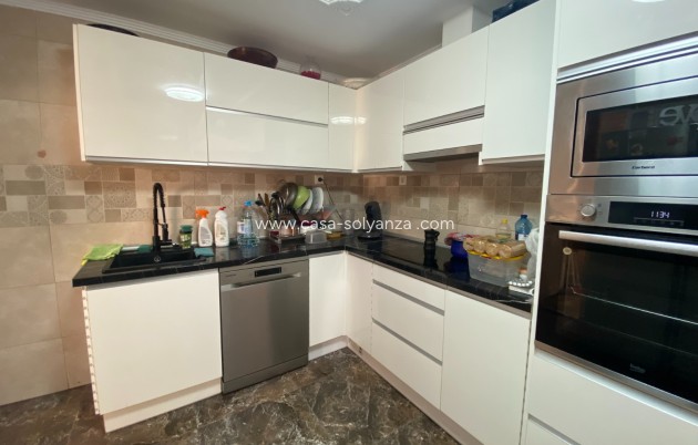 Resale - Apartment / flat - Torrevieja - Center