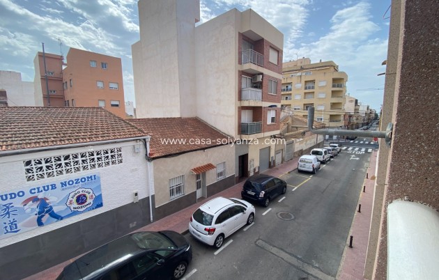 Resale - Apartment / flat - Torrevieja - Center