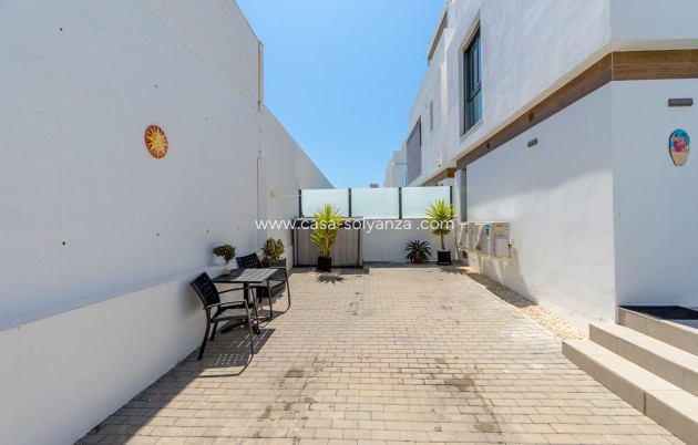 Revente - Villa - Orihuela - Villamartin