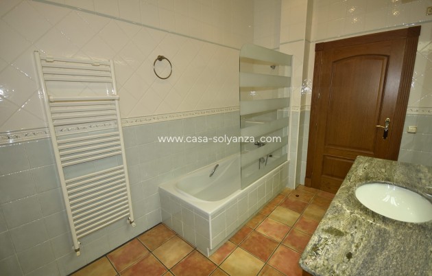 Herverkoop - Country Property/Finca - La Matanza