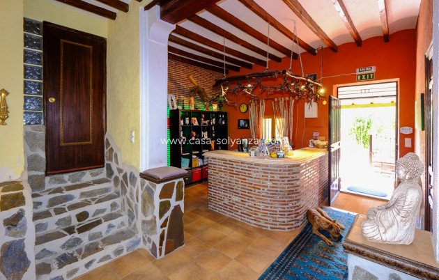 Wiederverkauf - Commercial Property - Hondón de las Nieves