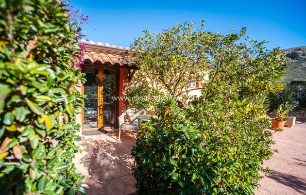 Wiederverkauf - Commercial Property - Hondón de las Nieves