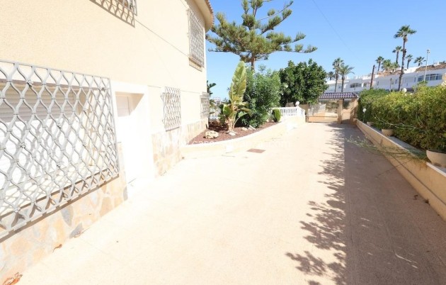 Wiederverkauf - Villa - Cabo Roig - MUY CERCA DE LA PLAYA