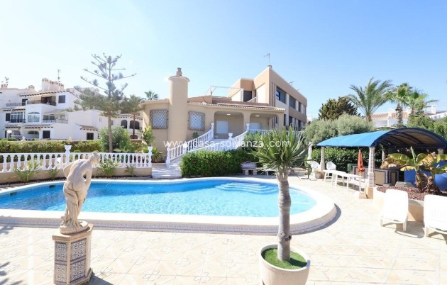 Wiederverkauf - Villa - Cabo Roig - MUY CERCA DE LA PLAYA