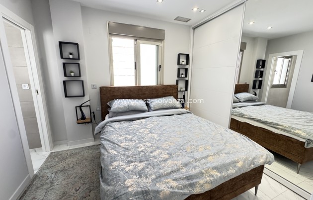 Wiederverkauf - Villa - Villamartin - Villamartín