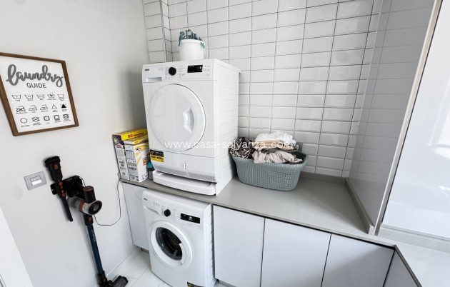 Wiederverkauf - Villa - Villamartin - Villamartín