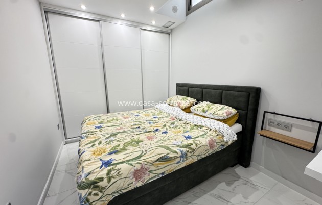 Wiederverkauf - Villa - Villamartin - Villamartín