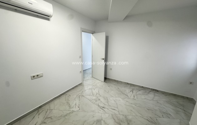 Resale - Apartment / flat - Torrevieja