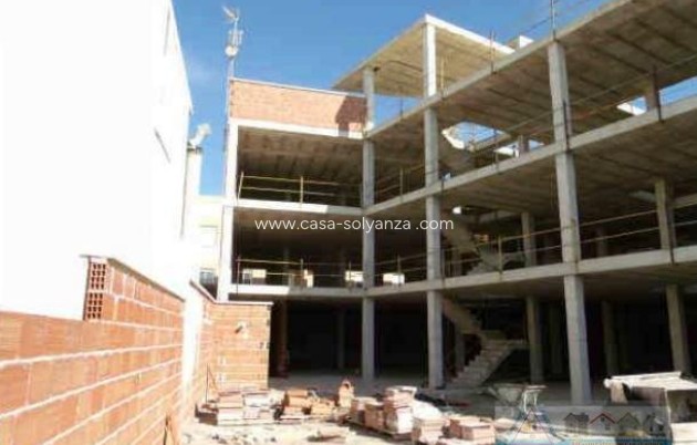 Revente - Edificio - Los Montesinos - CENTRO