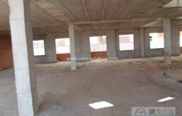 Revente - Edificio - Los Montesinos - CENTRO