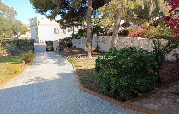 Revente - Villa - Torrevieja - Los Balcones