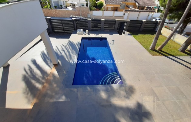 Herverkoop - Villa - Orihuela Costa