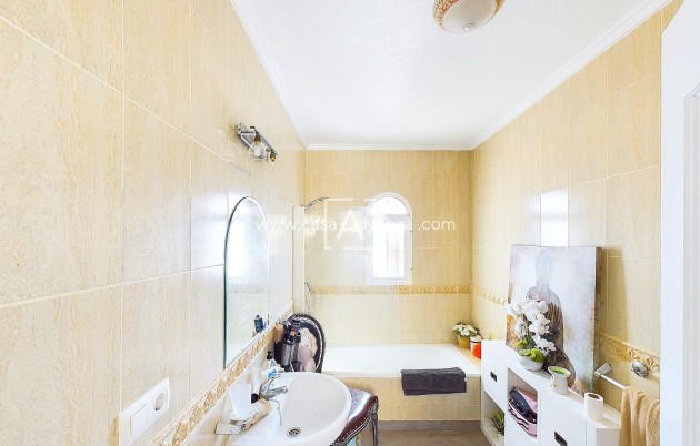 Wiederverkauf - Villa - Pinar de Campoverde