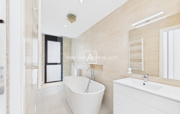 Herverkoop - Villa - Pinar de Campoverde