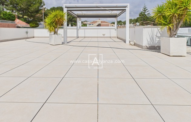 Herverkoop - Villa - Pinar de Campoverde