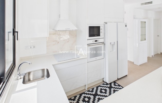 Herverkoop - Villa - Pinar de Campoverde