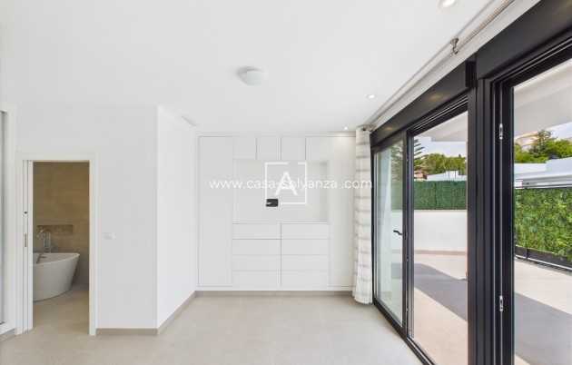 Herverkoop - Villa - Pinar de Campoverde