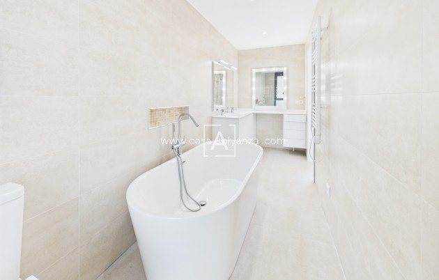 Herverkoop - Villa - Pinar de Campoverde