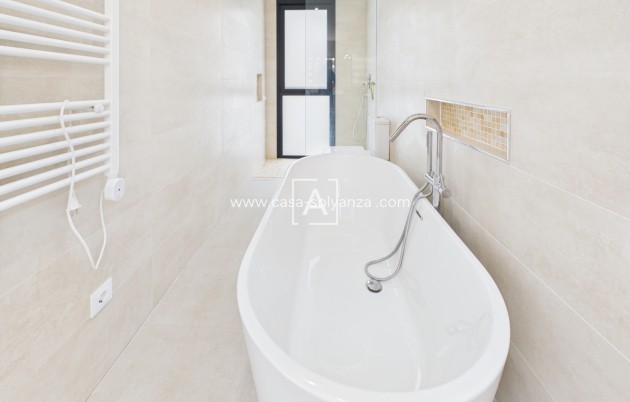 Herverkoop - Villa - Pinar de Campoverde