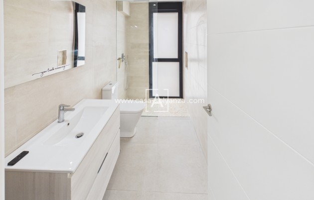 Herverkoop - Villa - Pinar de Campoverde