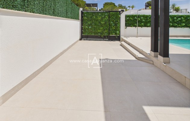 Herverkoop - Villa - Pinar de Campoverde