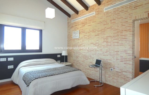 Herverkoop - Independent villa - Algorfa