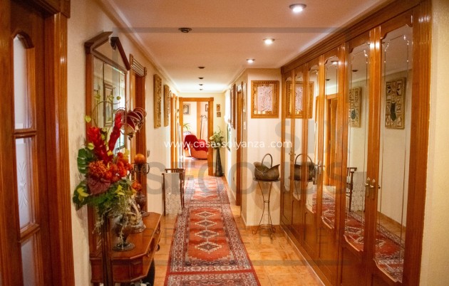 Herverkoop - Villa / Semi detached - Guardamar del Segura