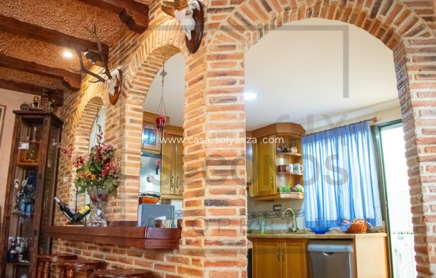 Herverkoop - Villa / Semi detached - Guardamar del Segura