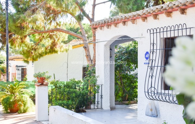 Revente - Independent villa - Orihuela Costa - Punta Prima