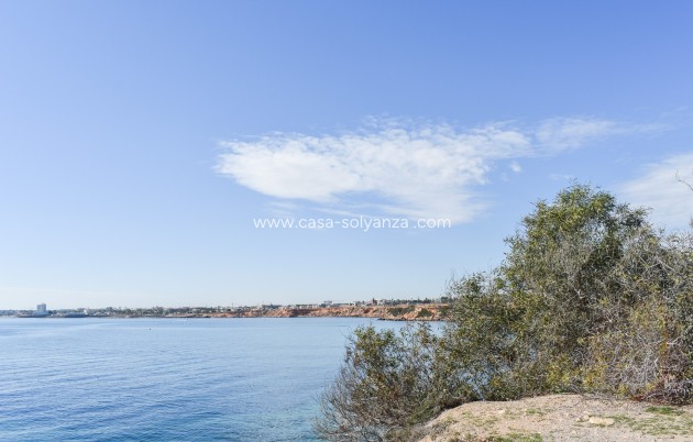 Revente - Independent villa - Orihuela Costa - Punta Prima