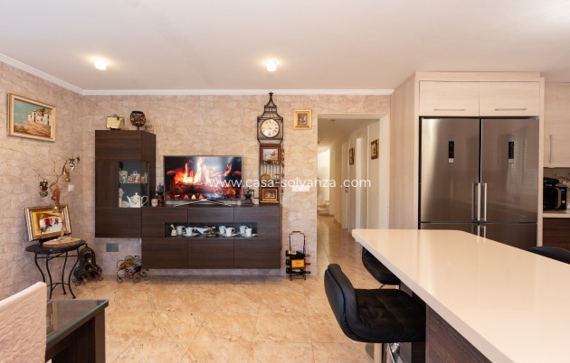 Revente - Villa / Semi detached - Torrevieja - Los Balcones