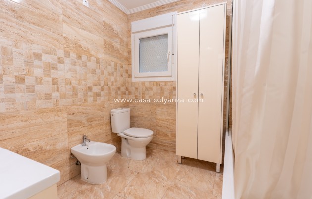 Revente - Villa / Semi detached - Torrevieja - Los Balcones