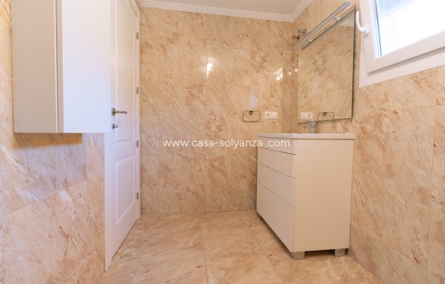 Revente - Villa / Semi detached - Torrevieja - Los Balcones