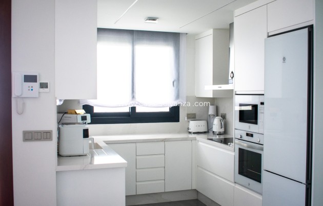 Revente - Villa / Semi detached - Torrevieja - Los Altos