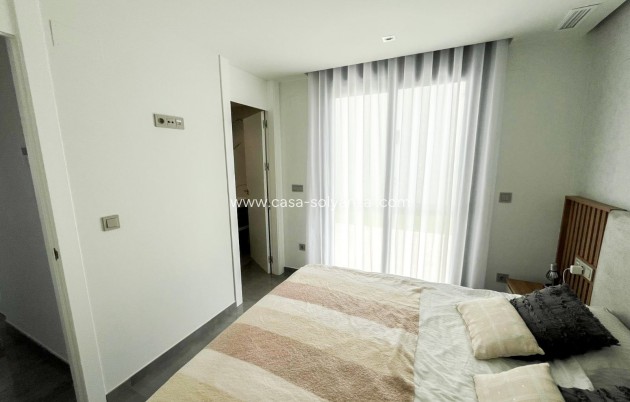 Revente - Villa / Semi detached - Torrevieja - Los Altos