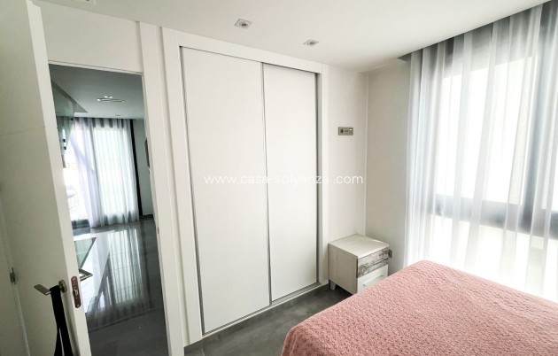 Revente - Villa / Semi detached - Torrevieja - Los Altos