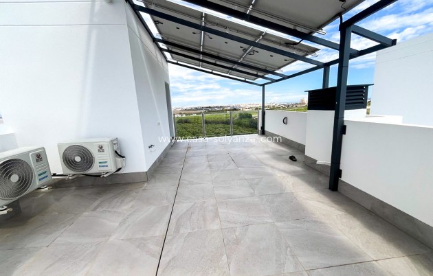 Revente - Villa / Semi detached - Torrevieja - Los Altos