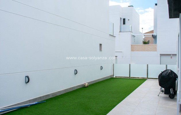 Revente - Villa / Semi detached - Torrevieja - Los Altos