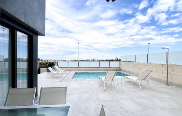 Revente - Villa / Semi detached - Torrevieja - Los Altos