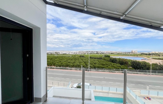 Revente - Villa / Semi detached - Torrevieja - Los Altos